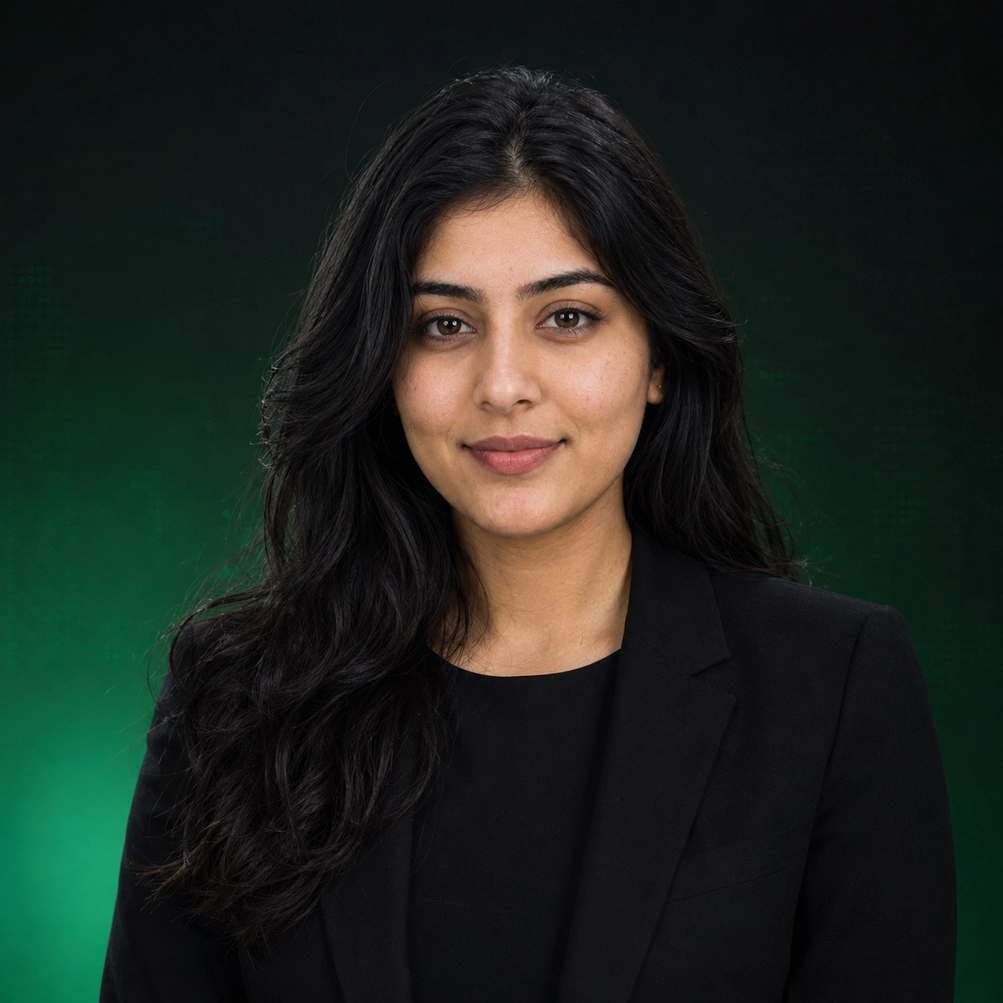 Momna Imran, Communications & Audit